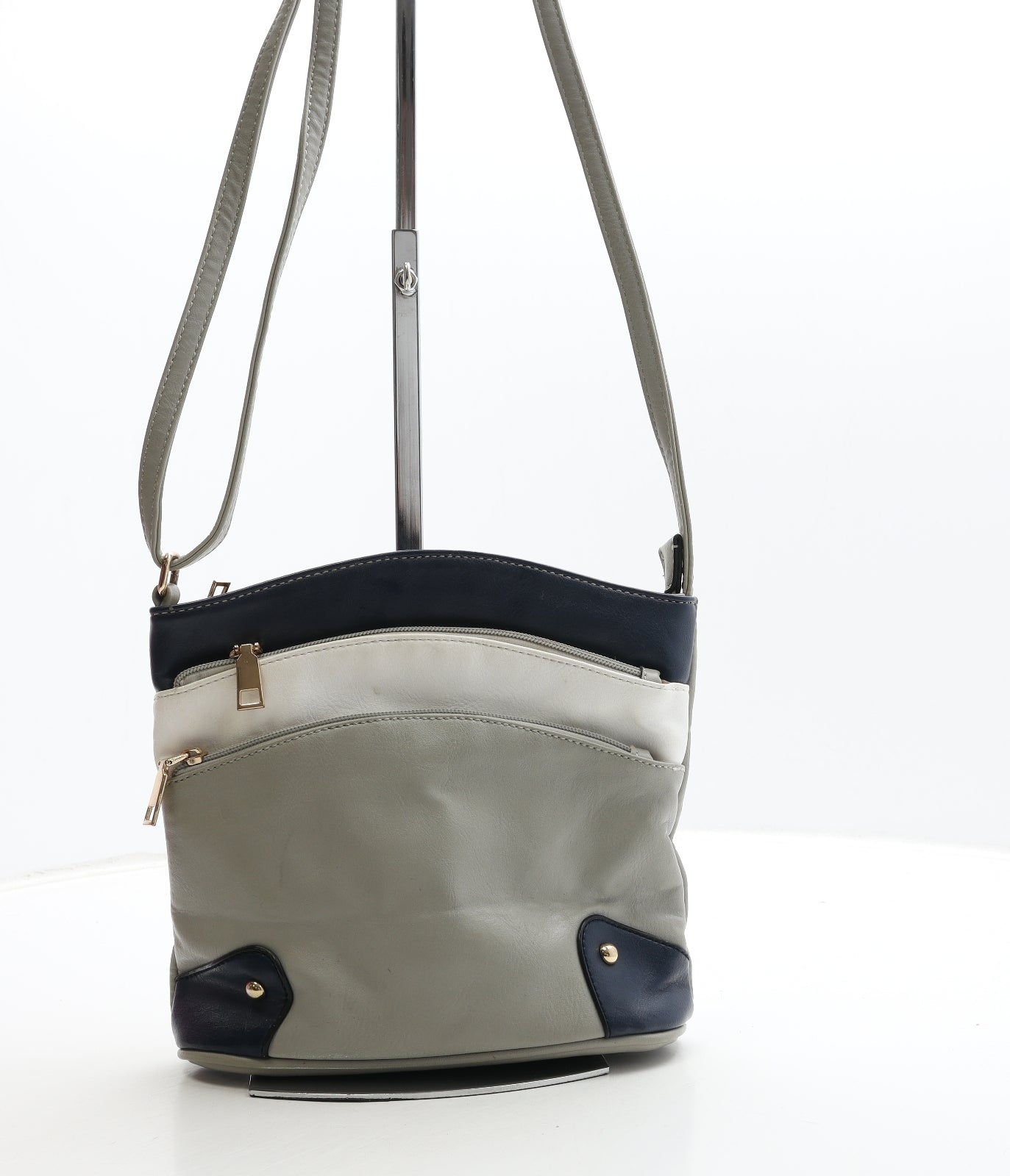 Preworn Womens Grey Colorblock Polyurethane Crossbody Size Medium