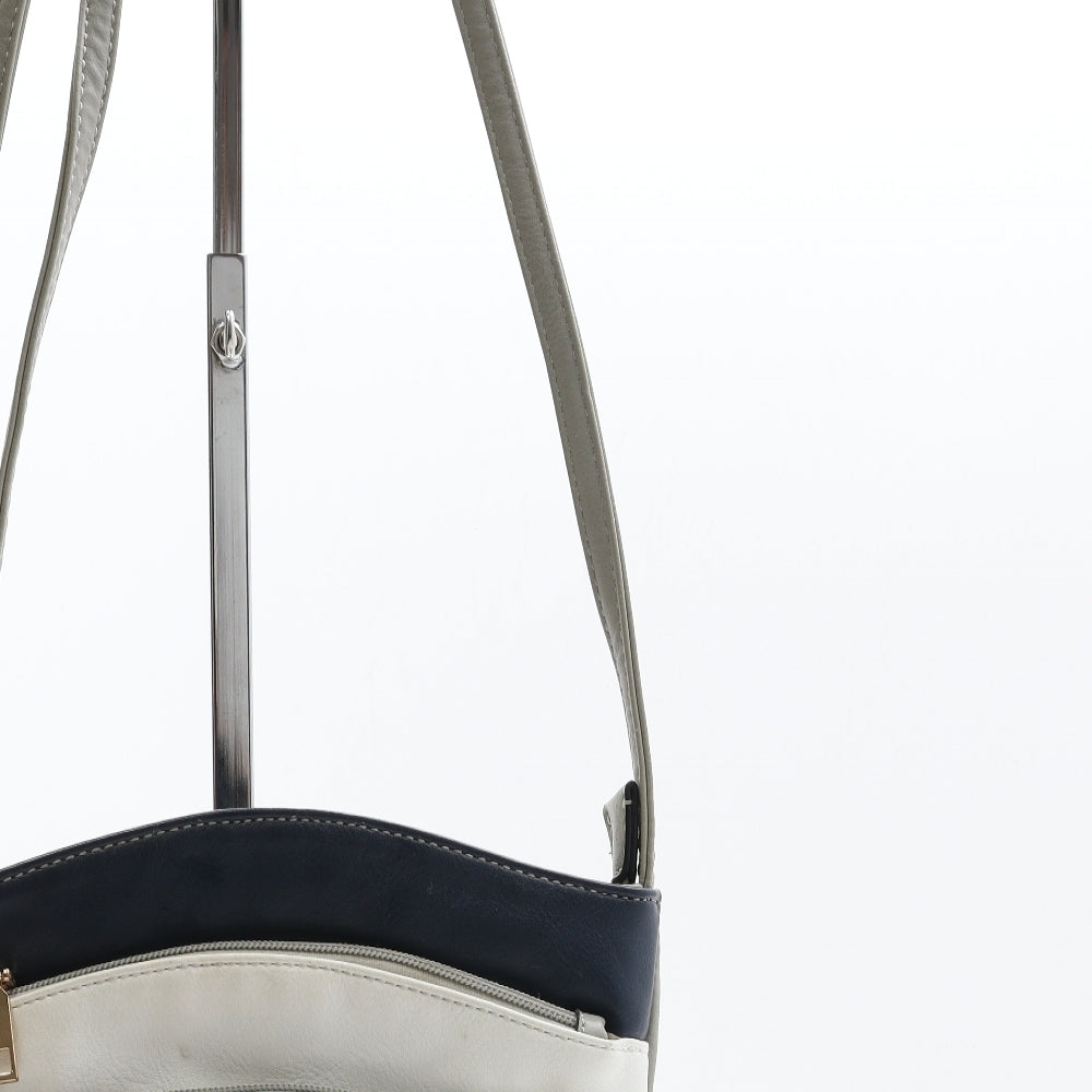 Preworn Womens Grey Colorblock Polyurethane Crossbody Size Medium