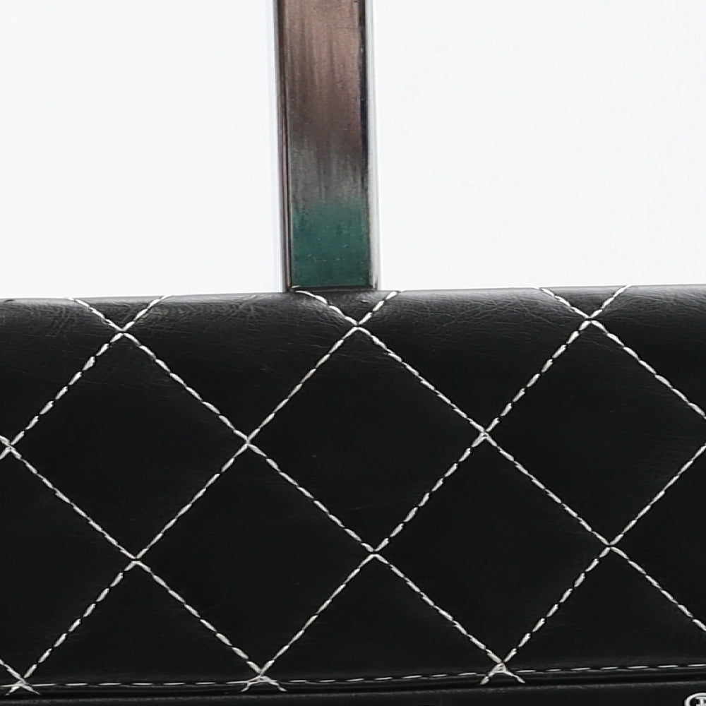 Red or Dead Womens Black Geometric Polyurethane Clutch Size Small