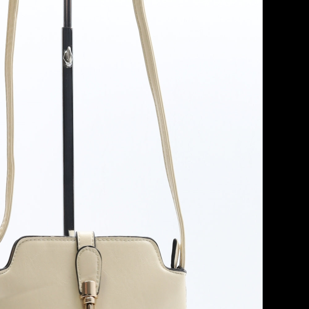Preworn Womens Beige Polyurethane Crossbody Size Small
