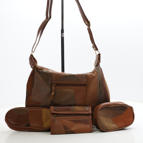 Preworn Womens Brown Geometric Polyurethane Crossbody Size Medium