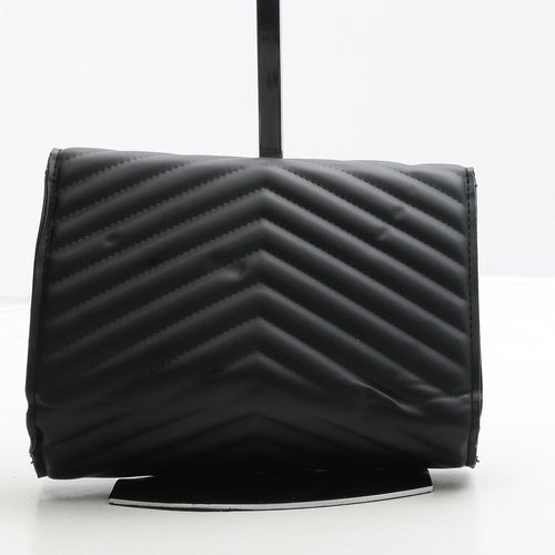 Preworn Womens Black Polyurethane Clutch Size Small