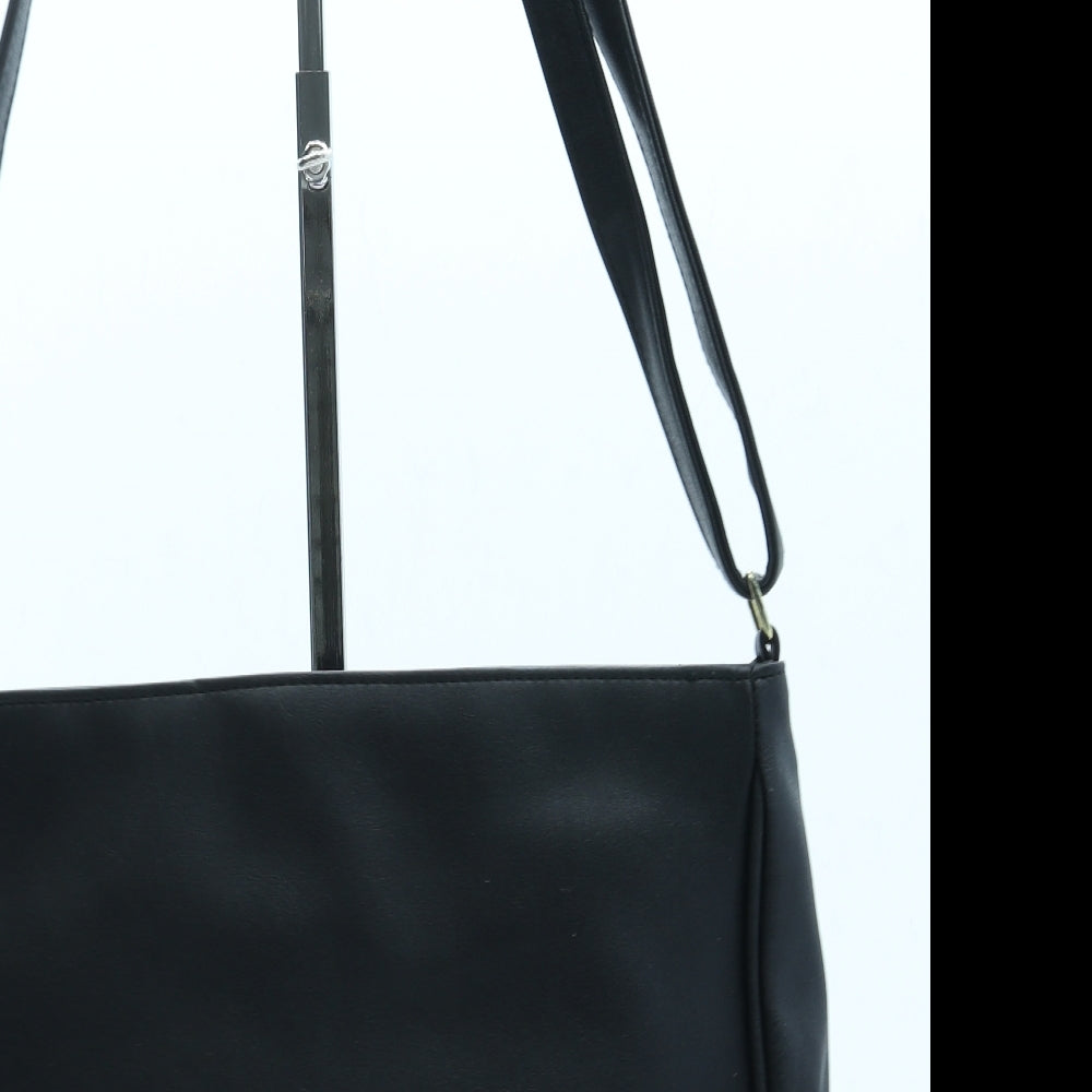 Preworn Womens Black Leather Crossbody Size Small