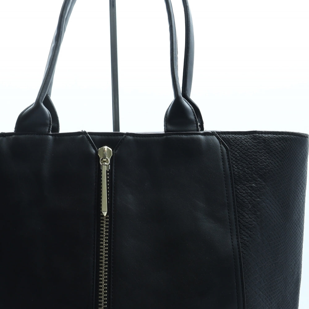 Limited Edition Womens Black Leather Shoulder Bag Size Large