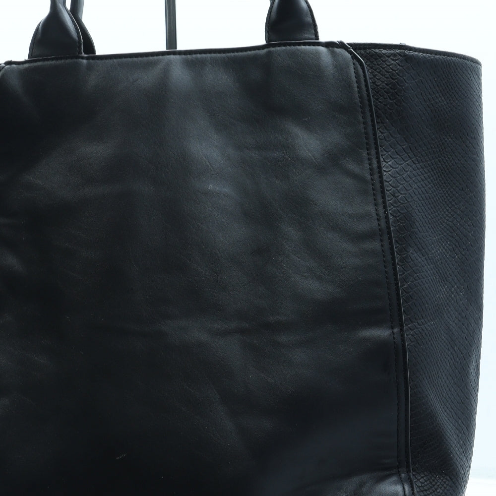Limited Edition Womens Black Leather Shoulder Bag Size Large