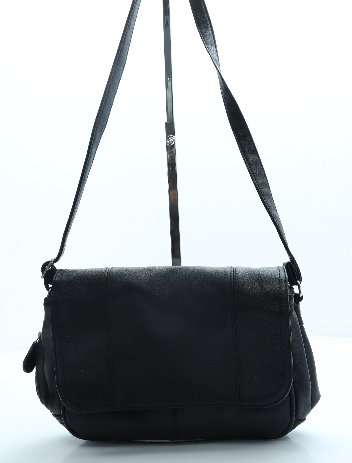 Preworn Womens Black Leather Crossbody Size Small