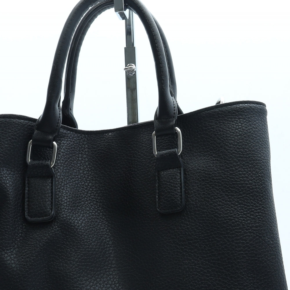 Preworn Womens Black Leather Hobo Bag Size Large