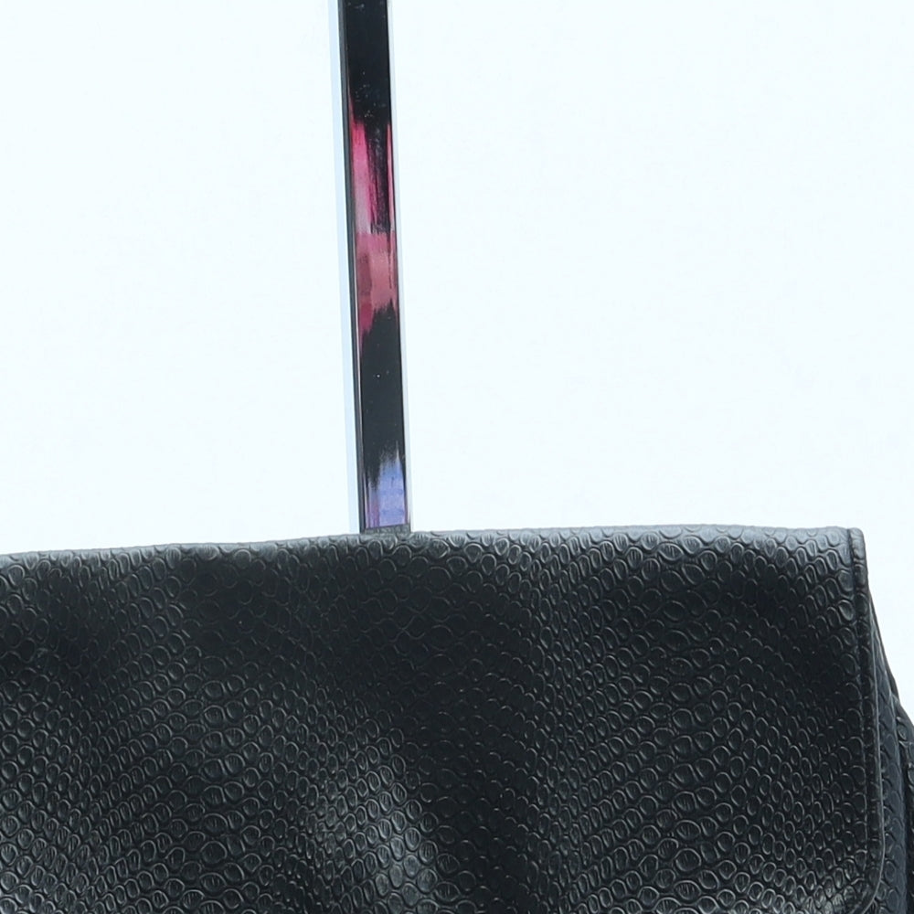 Preworn Womens Black Animal Print Leather Clutch Size Small
