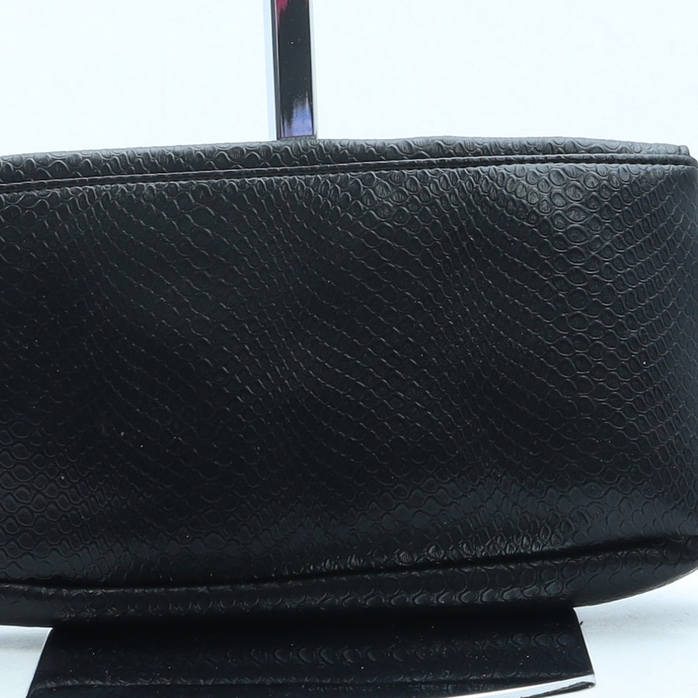 Preworn Womens Black Animal Print Leather Clutch Size Small