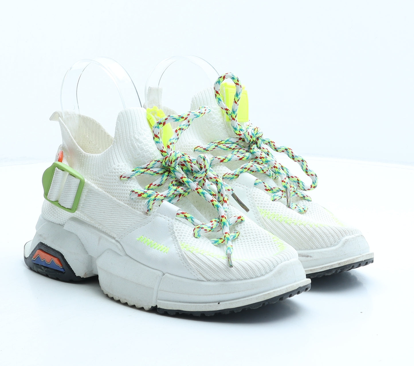 Preworn Womens White Fabric Trainer UK 4 37