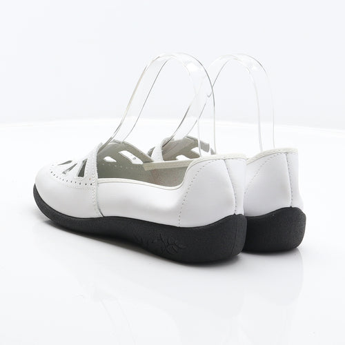Preworn Womens White Leather Loafer Casual UK 4 37