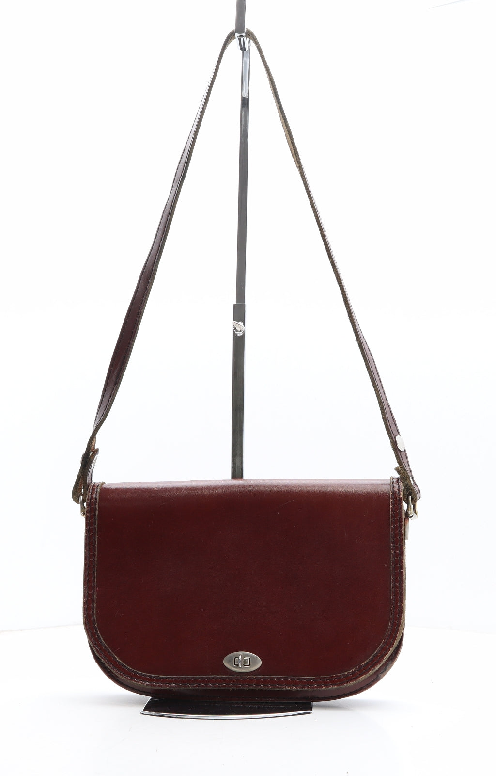 Preworn Womens Brown Leather Saddle Bag Size Medium