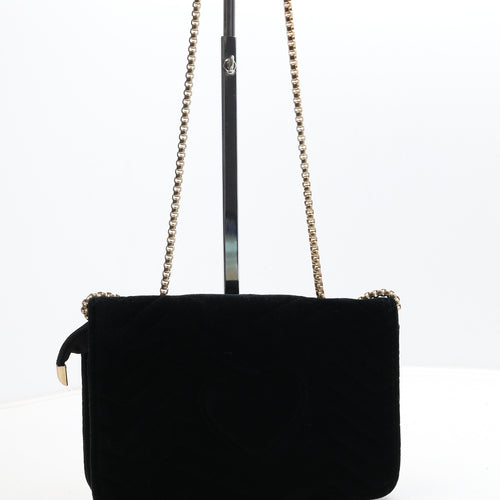 Preworn Womens Black Polyester Crossbody Size Small - Heart Detail