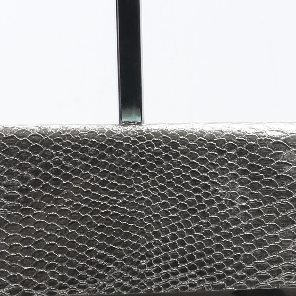 New Look Womens Silver Polyurethane Clutch Size Small - Croc Texture