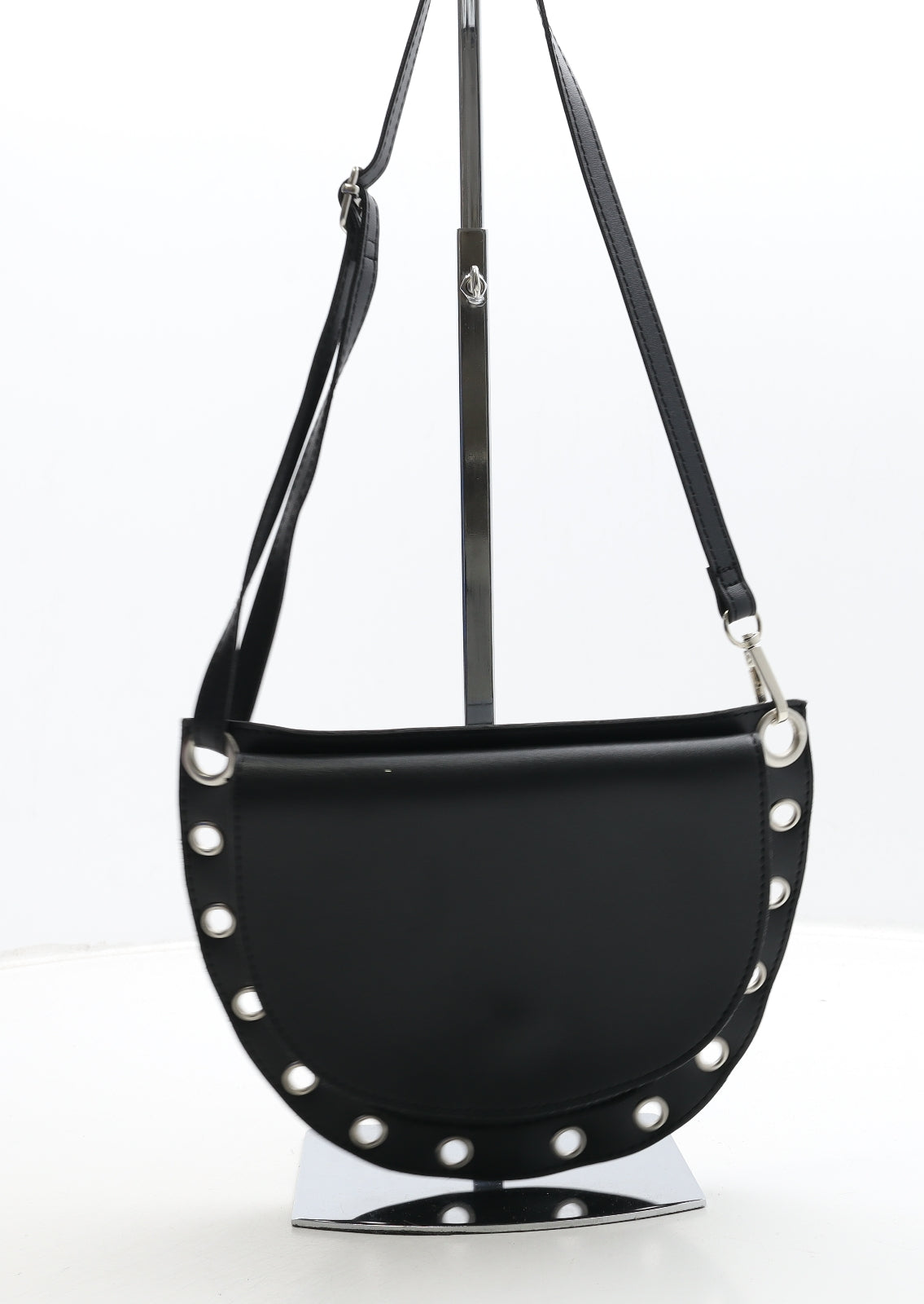 Preworn Womens Black Polyurethane Crossbody Size Medium