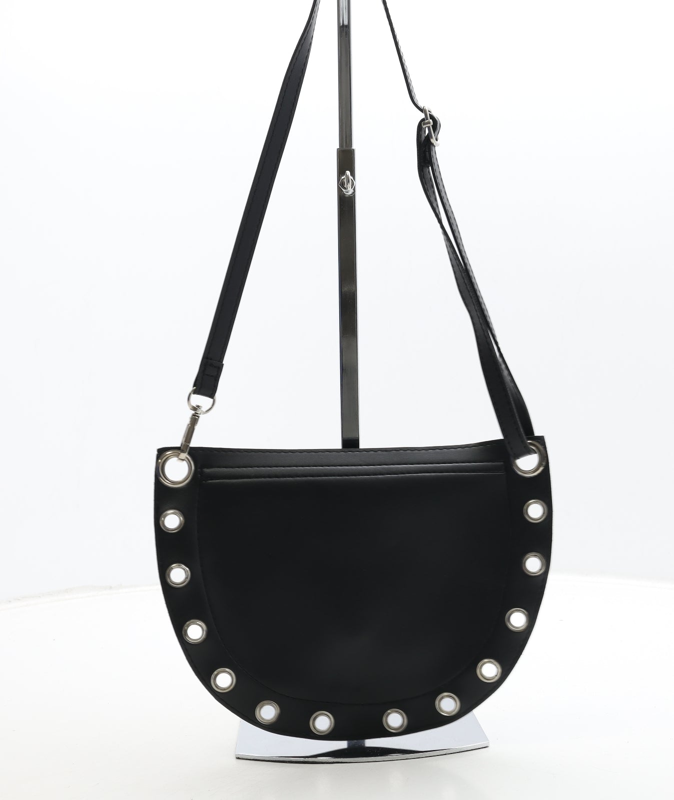 Preworn Womens Black Polyurethane Crossbody Size Medium