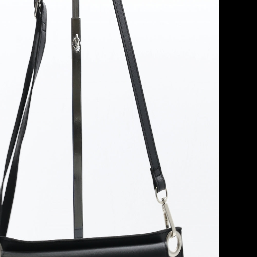 Preworn Womens Black Polyurethane Crossbody Size Medium