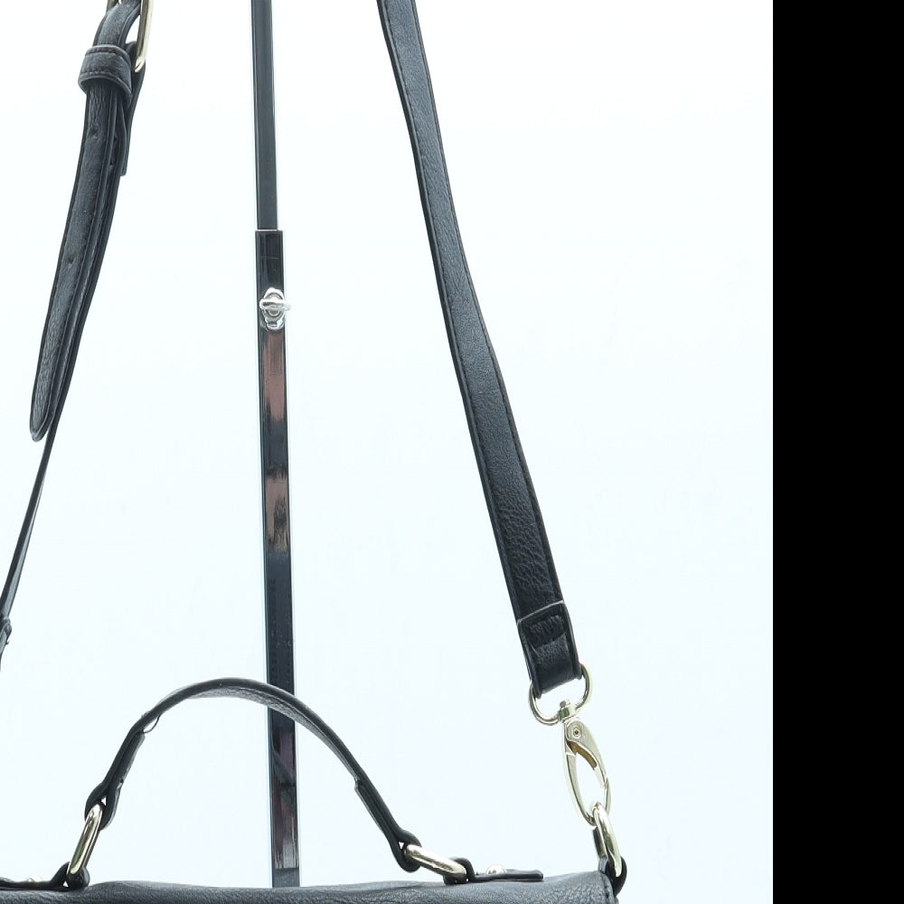 FOREVER 21 Womens Black Leather Crossbody Size Small