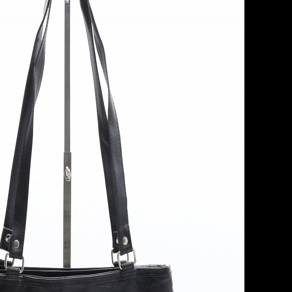 Preworn Womens Black Geometric Polyethylene Shoulder Bag Size Medium