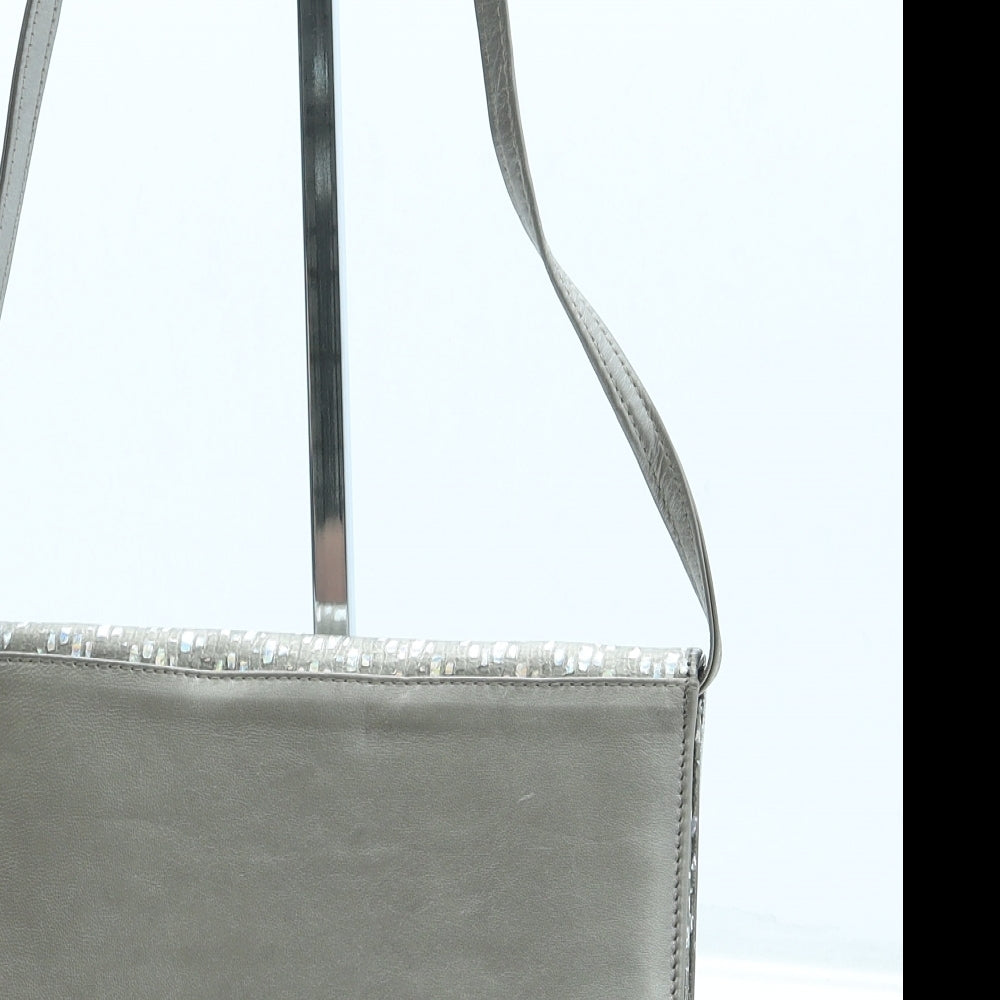 Preworn Womens Gold Leather Crossbody Size Small