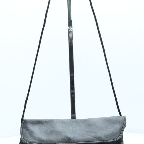 Preworn Womens Black Leather Crossbody Size Small