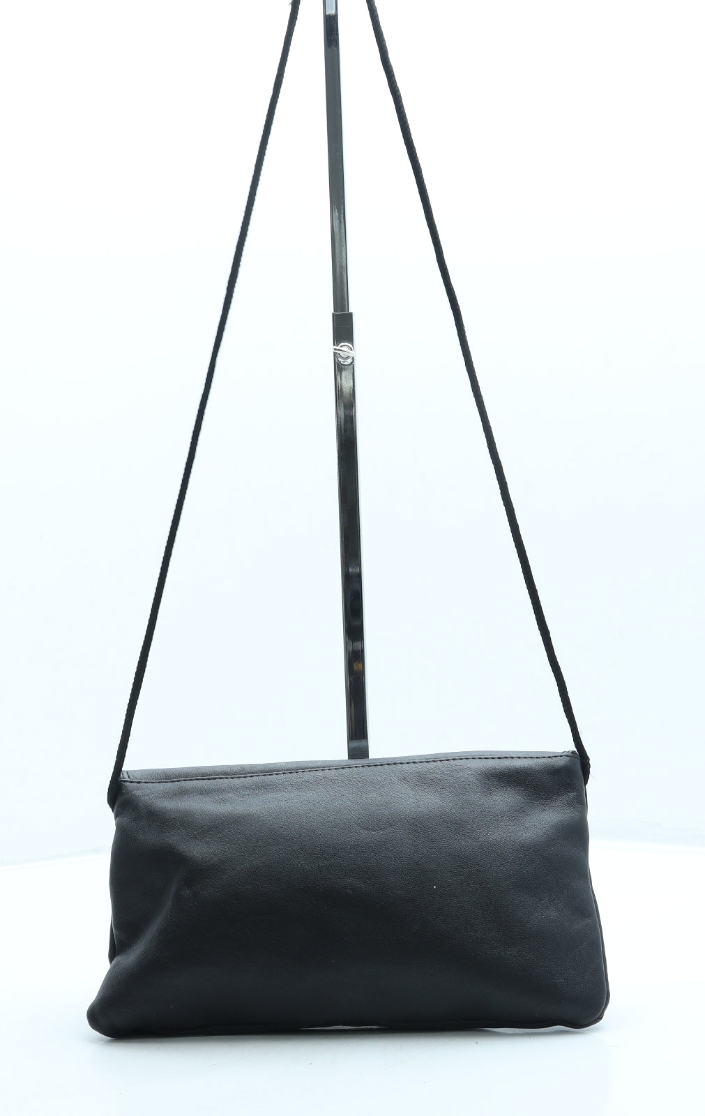 Preworn Womens Black Leather Crossbody Size Small