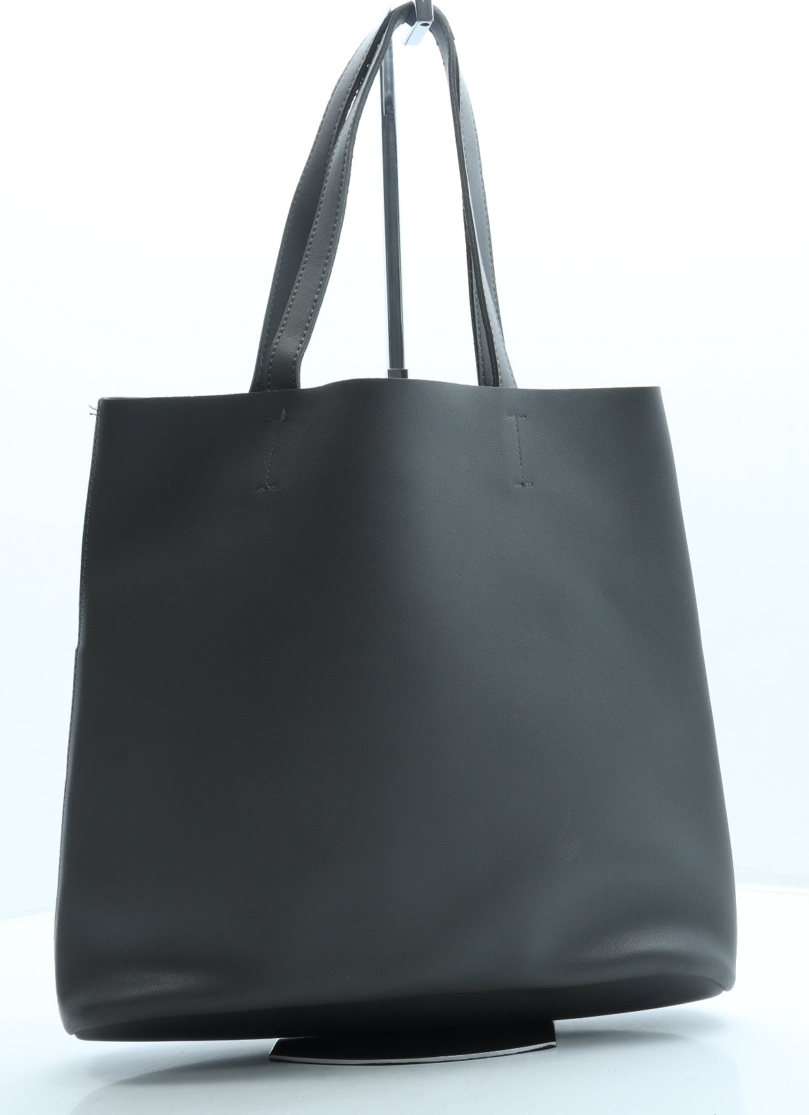 Claudia Canova Womens Grey Leather Shoulder Bag Size Large