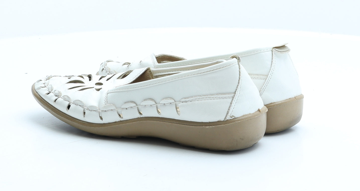 Shoe Tree Womens White Synthetic Loafer Casual UK 4