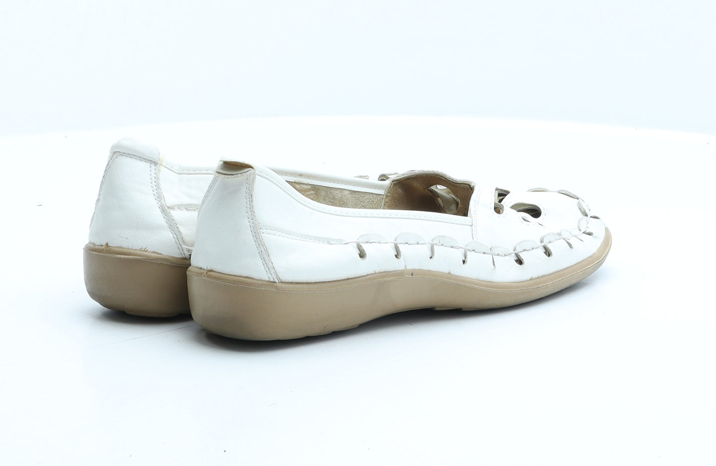 Shoe Tree Womens White Synthetic Loafer Casual UK 4