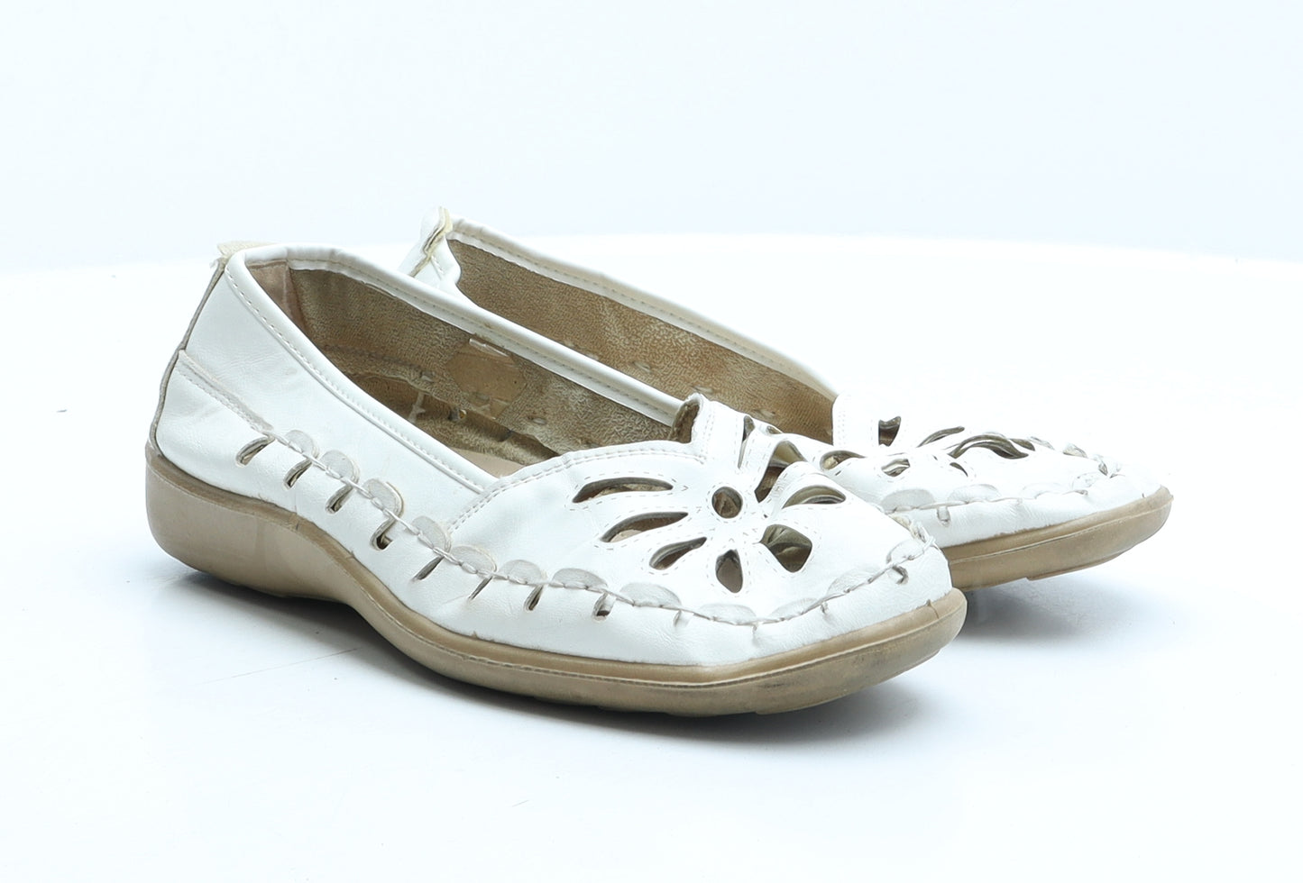 Shoe Tree Womens White Synthetic Loafer Casual UK 4