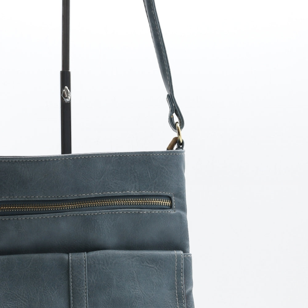 Preworn Womens Blue Leather Crossbody Size Medium