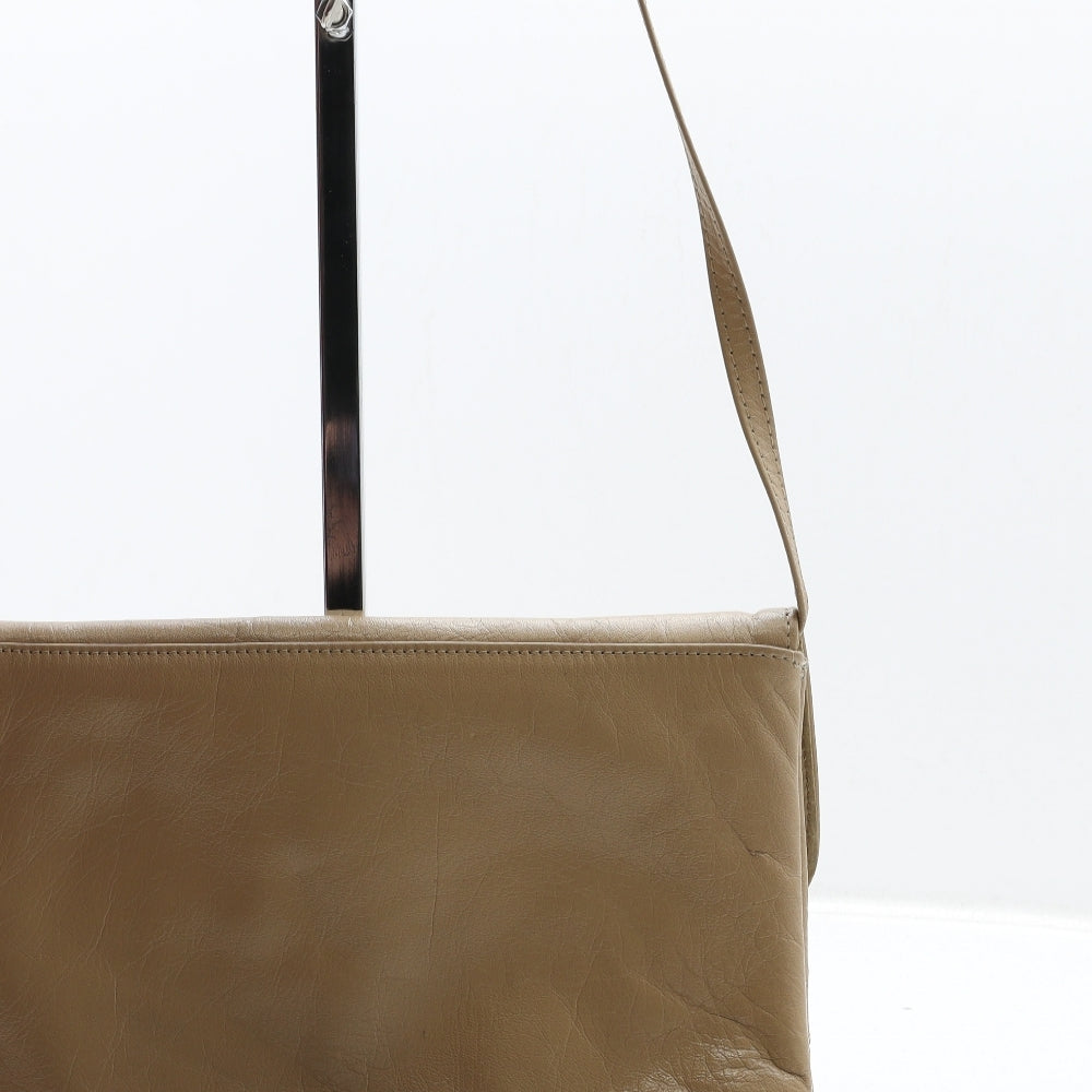 Preworn Womens Beige Polyurethane Crossbody Size Medium