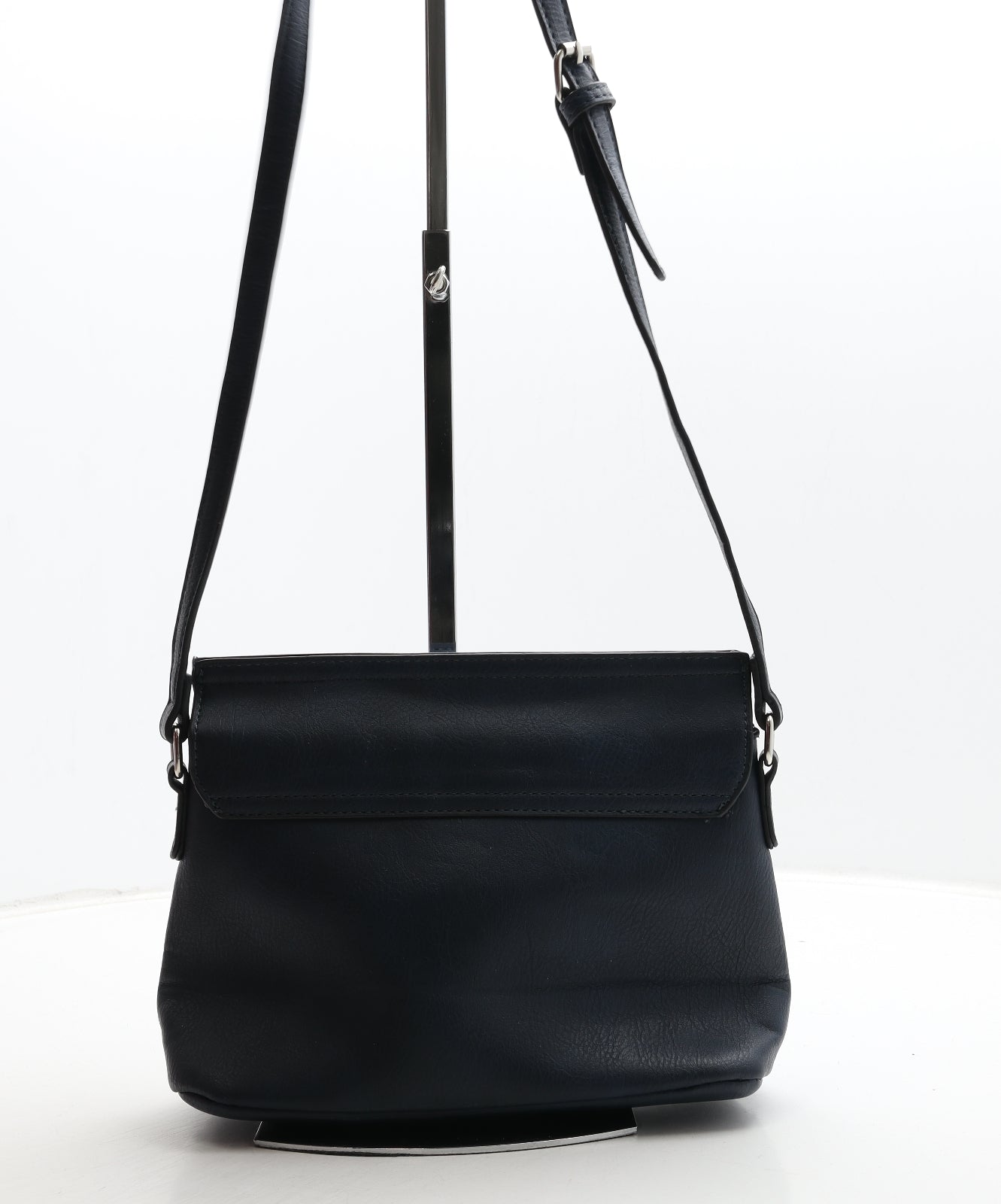 Preworn Womens Navy Polyurethane Crossbody Size Medium