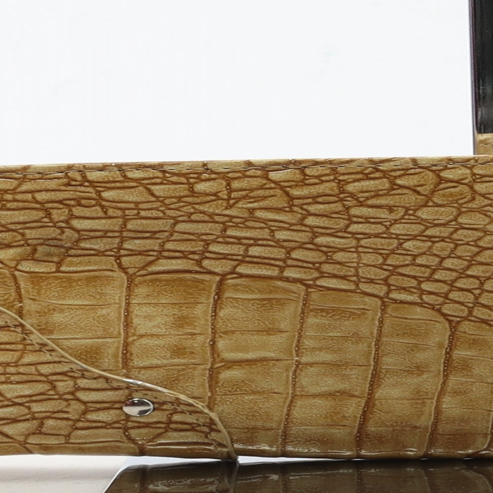 Preworn Womens Mustard Polyurethane Clutch Size Small - Croc Texture
