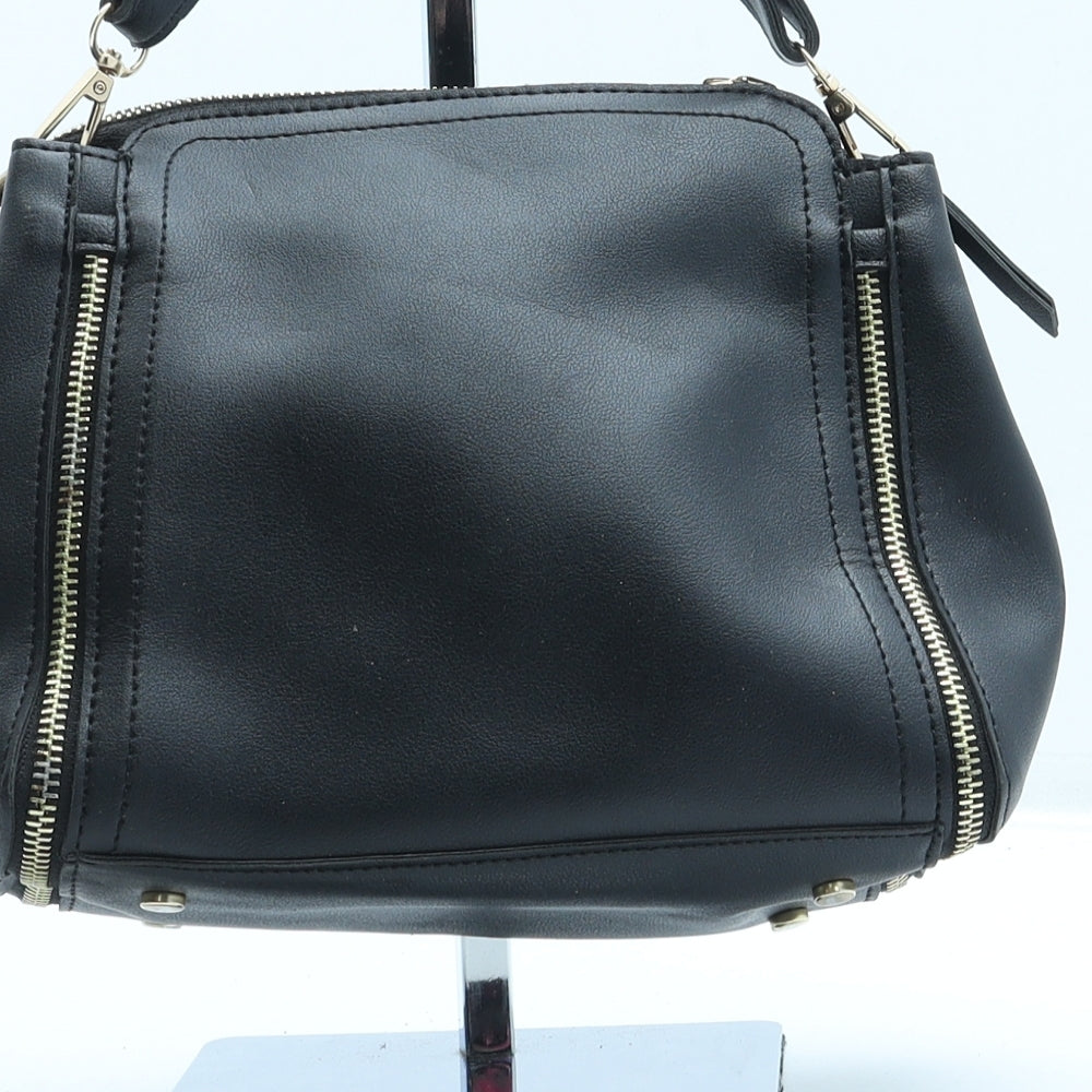 Preworn Womens Black Leather Top Handle Bag Size Small