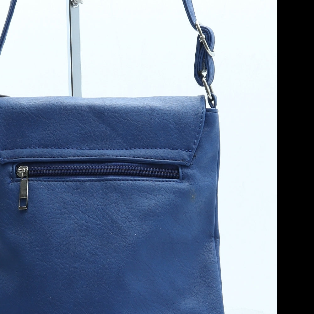 Preworn Womens Blue Geometric Leather Crossbody Size Small