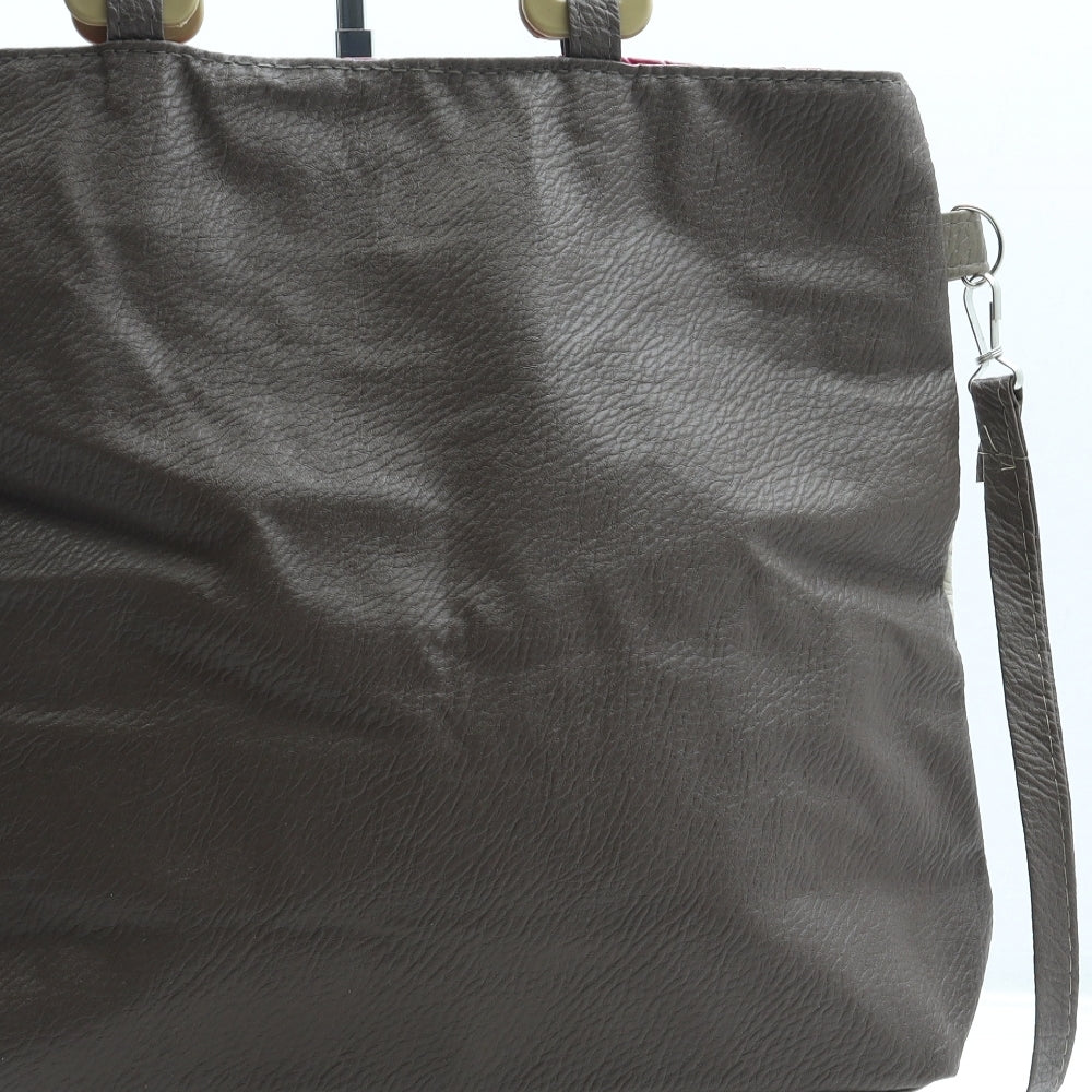 Bags by Bags Womens Beige Striped Leather Crossbody Size Medium