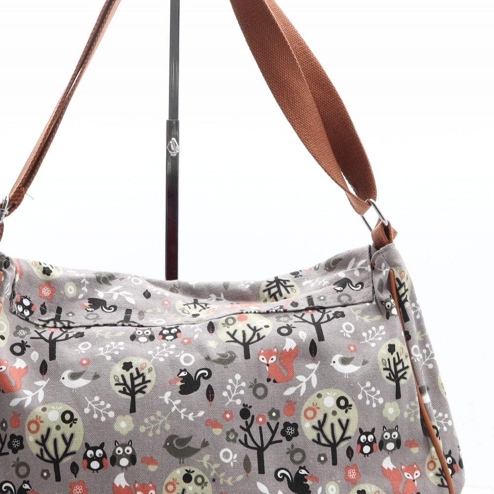 Preworn Womens Grey Geometric Polyester Messenger Bag Size Medium - Forest animals