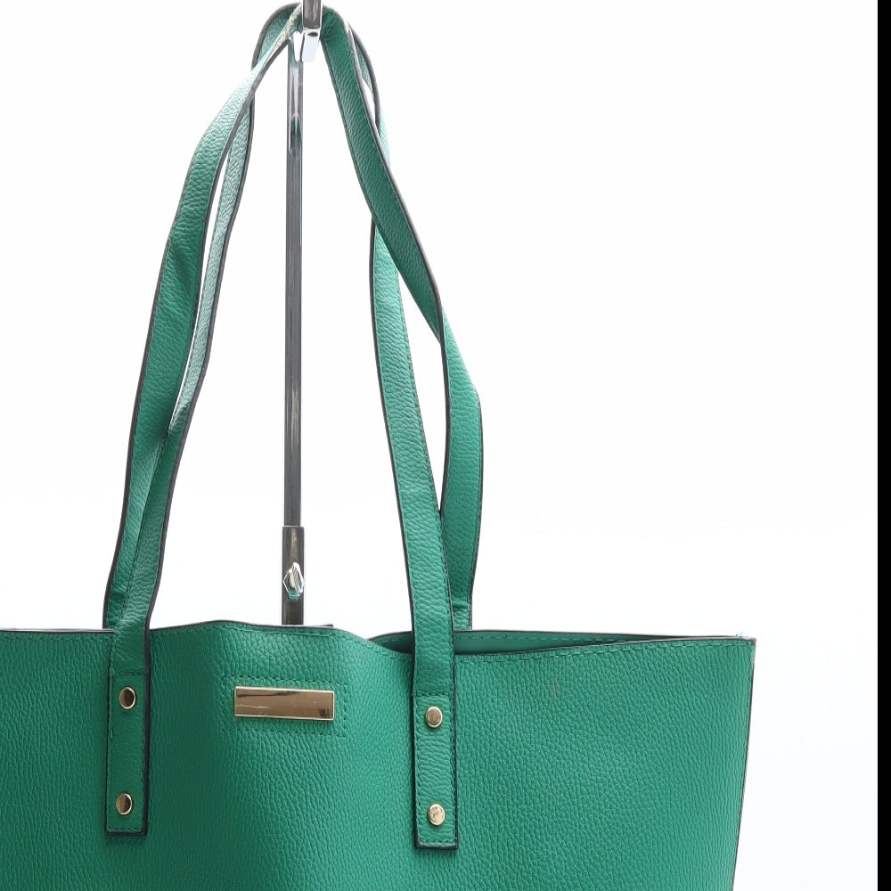 Preworn Womens Green Polyethylene Shoulder Bag Size Large