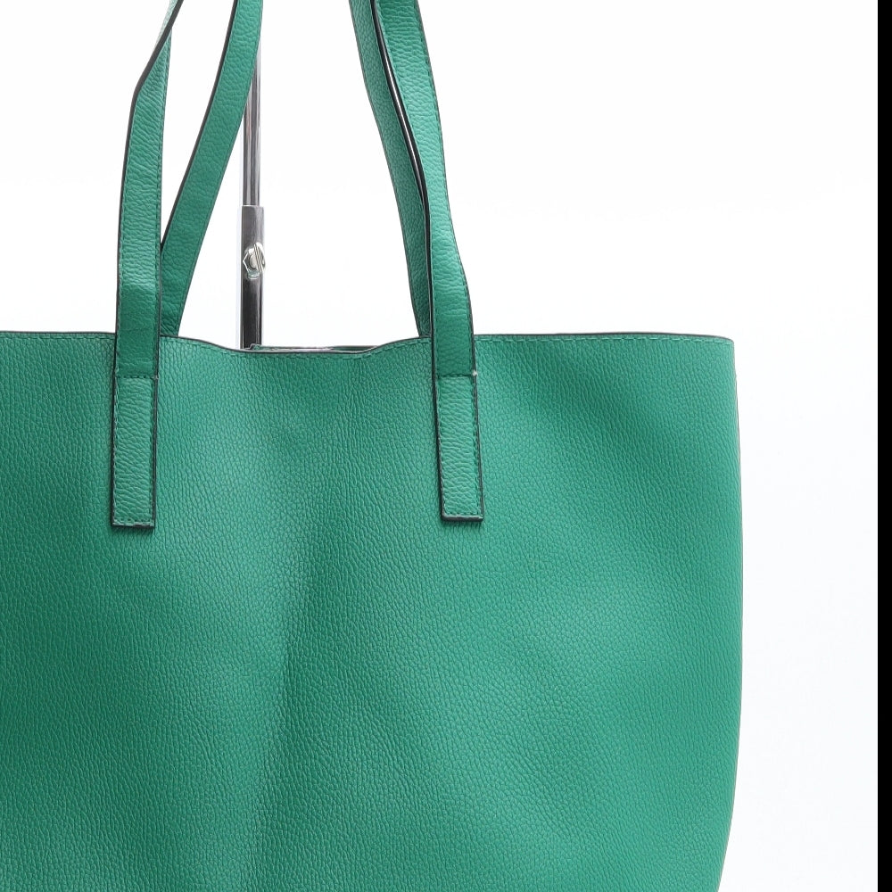 Preworn Womens Green Polyethylene Shoulder Bag Size Large