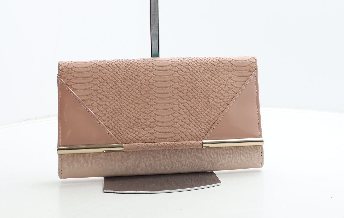 New Look Womens Pink Animal Print Polyurethane Clutch Size Small - Croc Texture