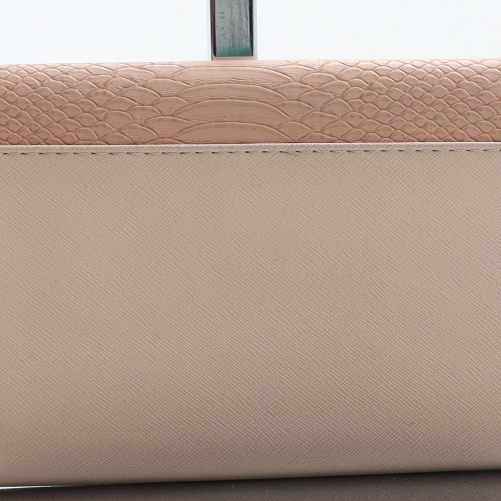 New Look Womens Pink Animal Print Polyurethane Clutch Size Small - Croc Texture