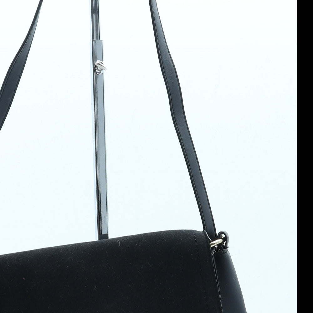 Preworn Womens Black Leather Crossbody Size Small