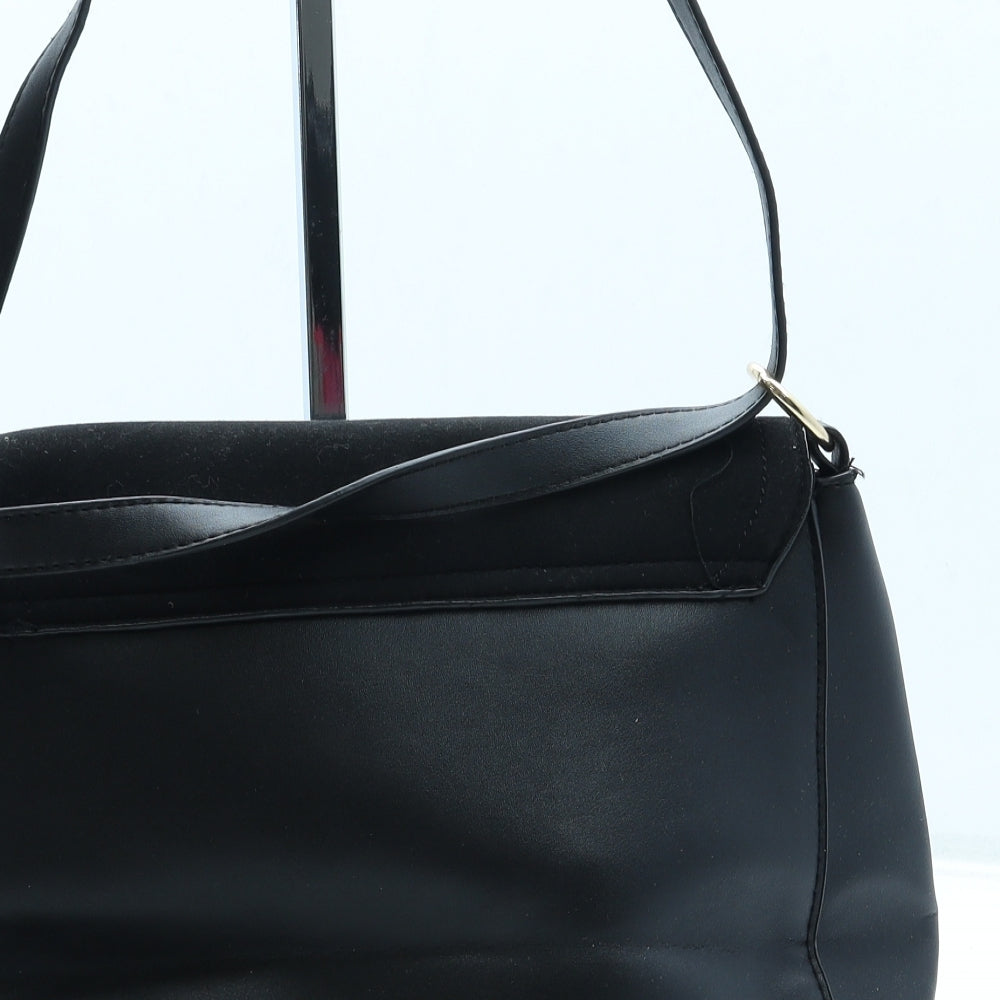 Preworn Womens Black Leather Crossbody Size Small