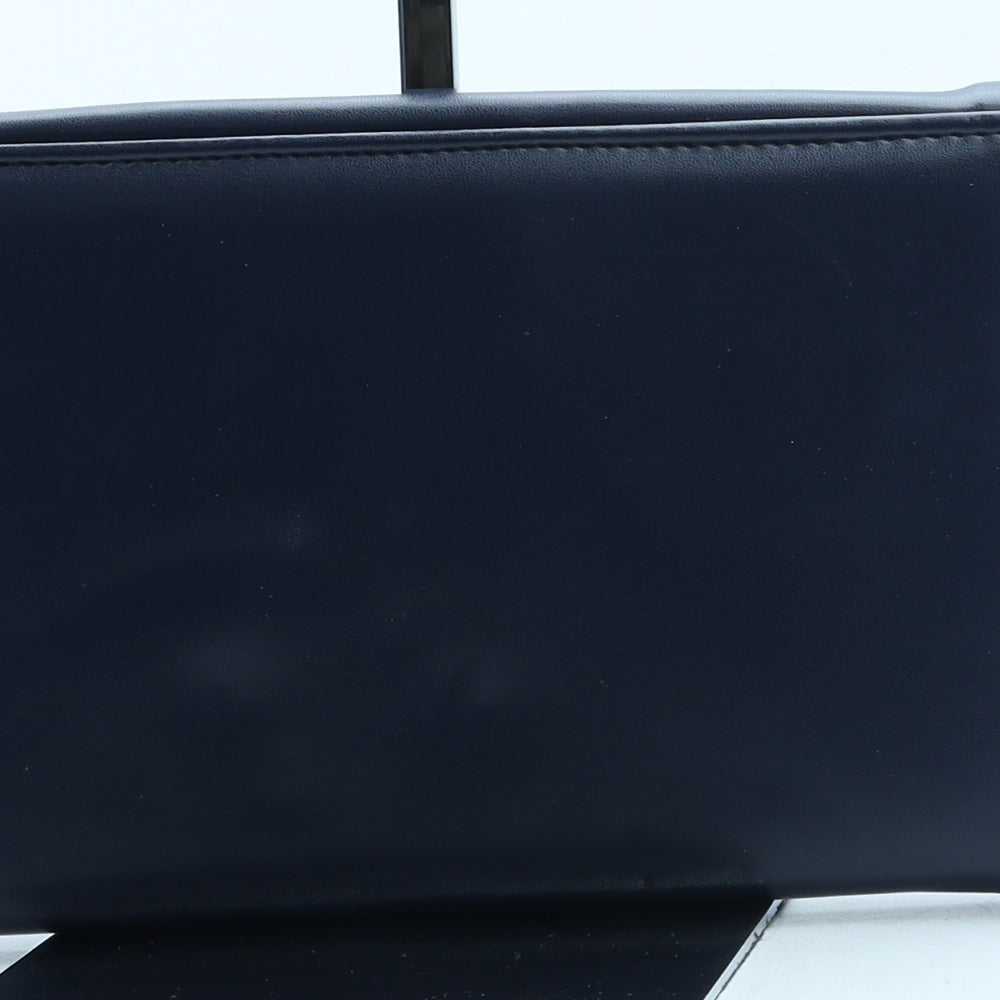 Preworn Womens Blue Leather Clutch Size Small