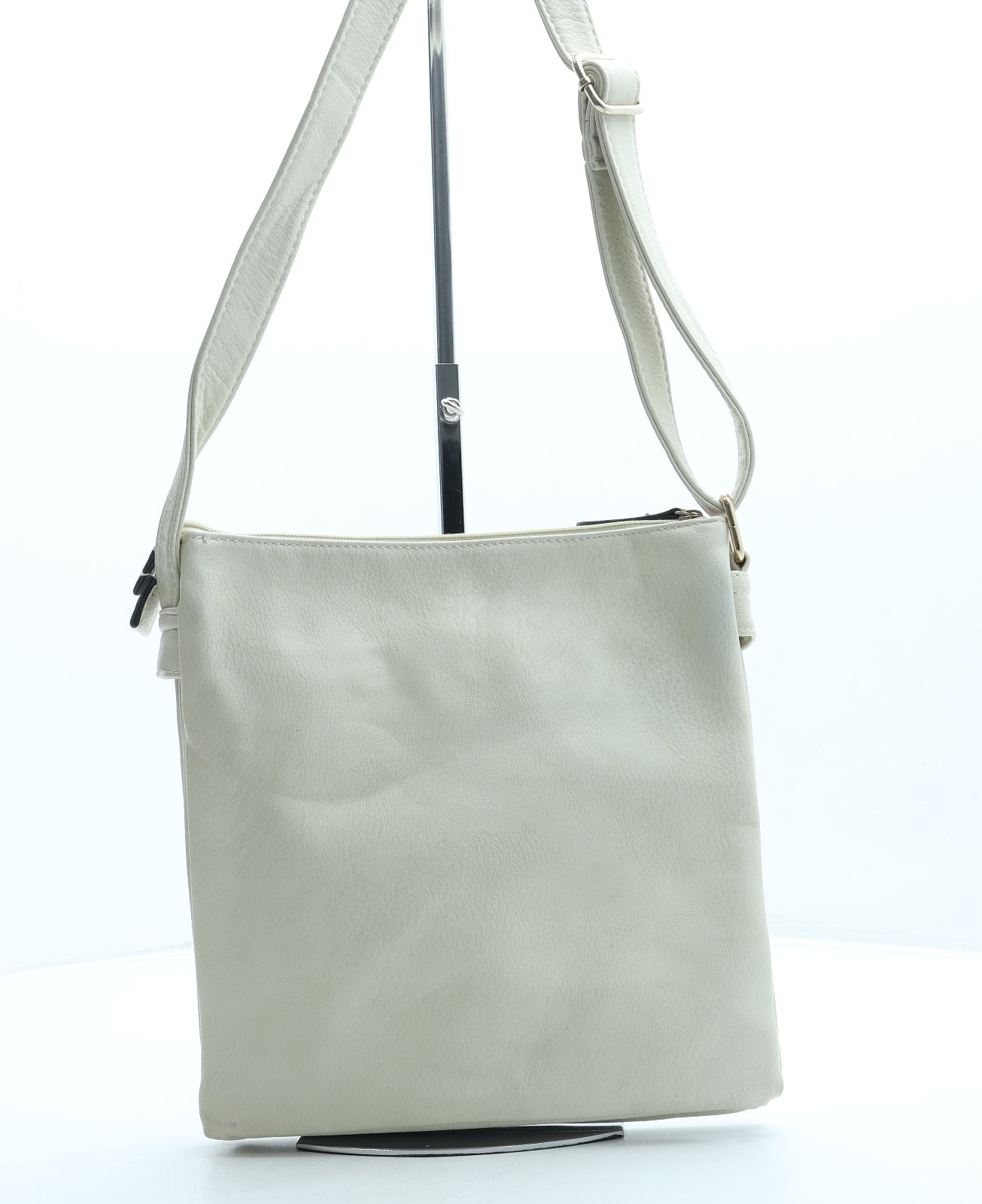 Preworn Womens Cream Leather Crossbody Size Small