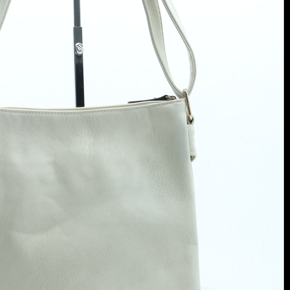 Preworn Womens Cream Leather Crossbody Size Small