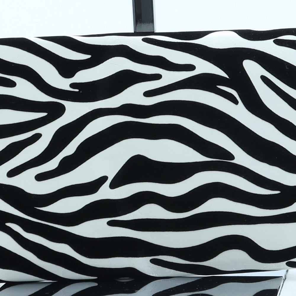 KOKO Womens Black Animal Print Polyester Clutch Size Small