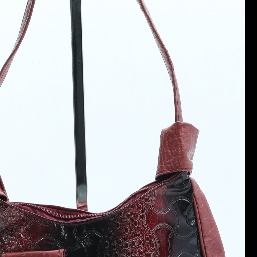 Preworn Womens Red Geometric Leather Shoulder Bag Size Small