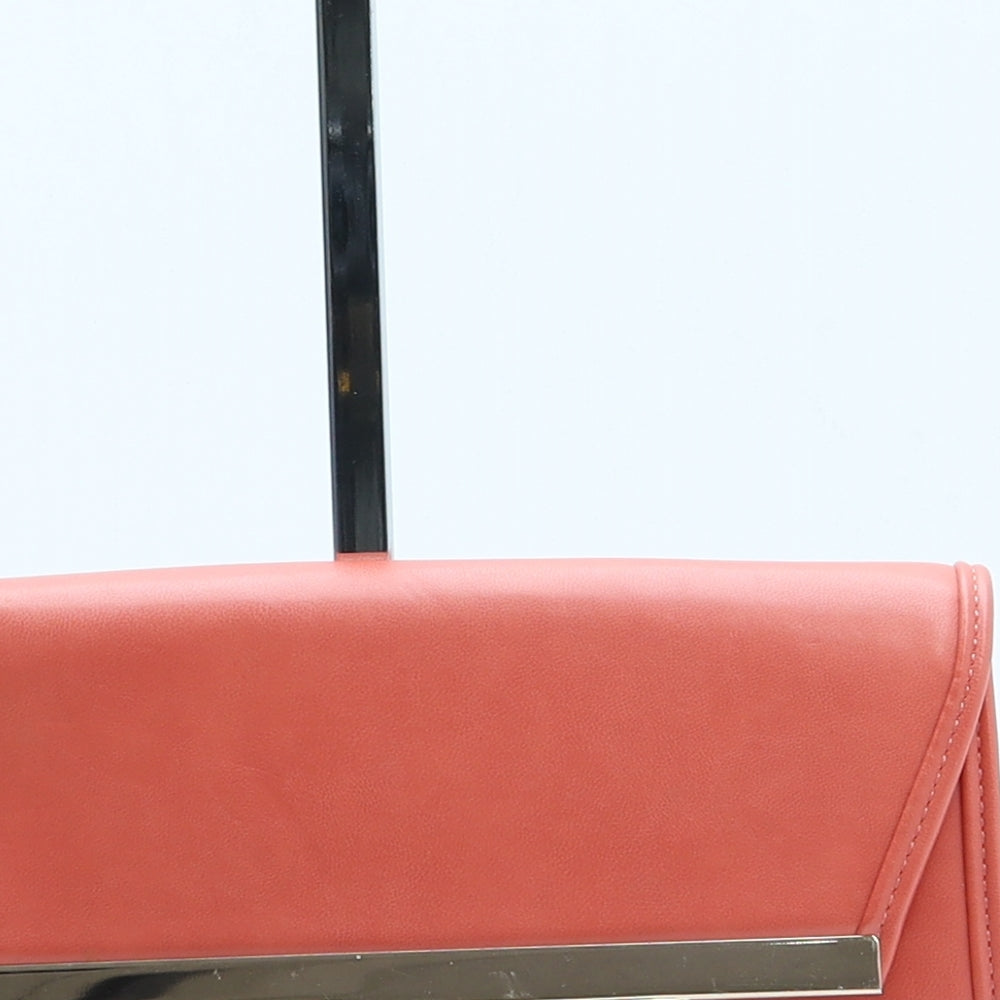 Preworn Womens Pink Leather Clutch Size Small